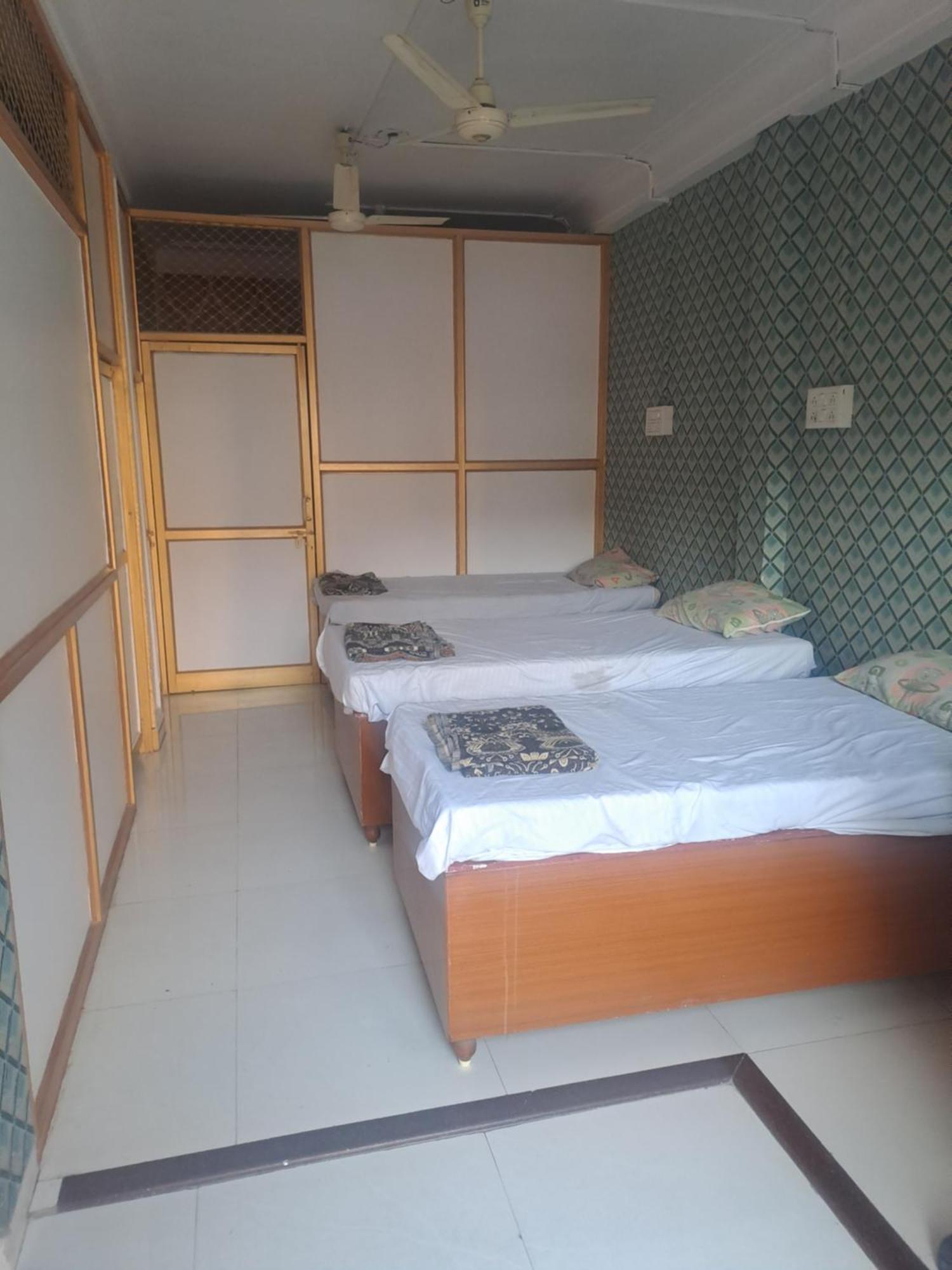 Narmada Guest House Indore Extérieur photo