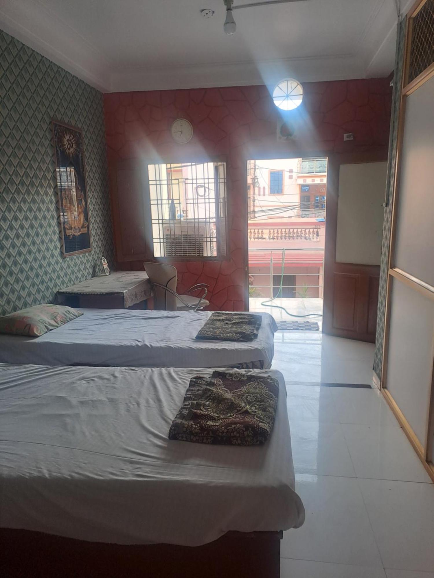 Narmada Guest House Indore Extérieur photo